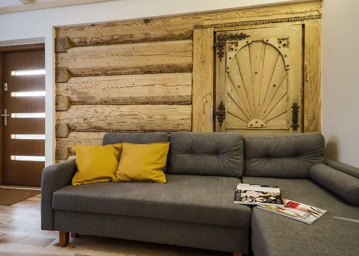 홈스테이 Biala Izba 샤플라리